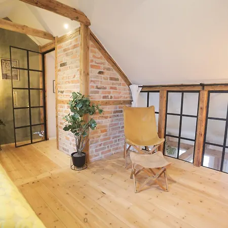 The Pink House Apartment